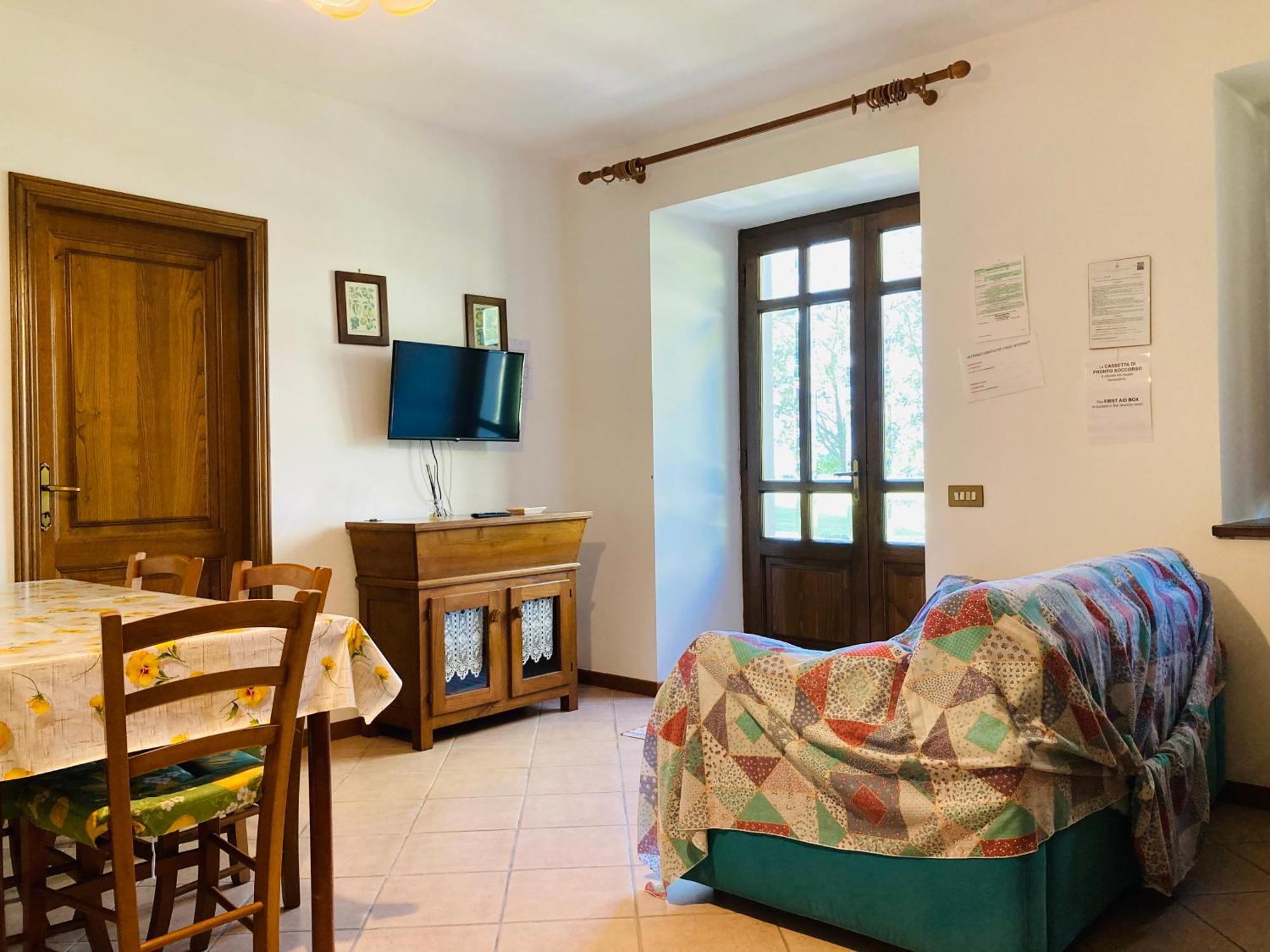 Agriturismo Poderino Кастильоне-ди-Гарфаньяна Экстерьер фото