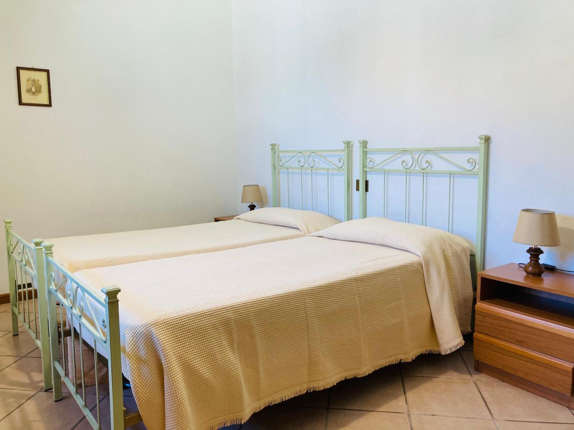 Agriturismo Poderino Кастильоне-ди-Гарфаньяна Экстерьер фото