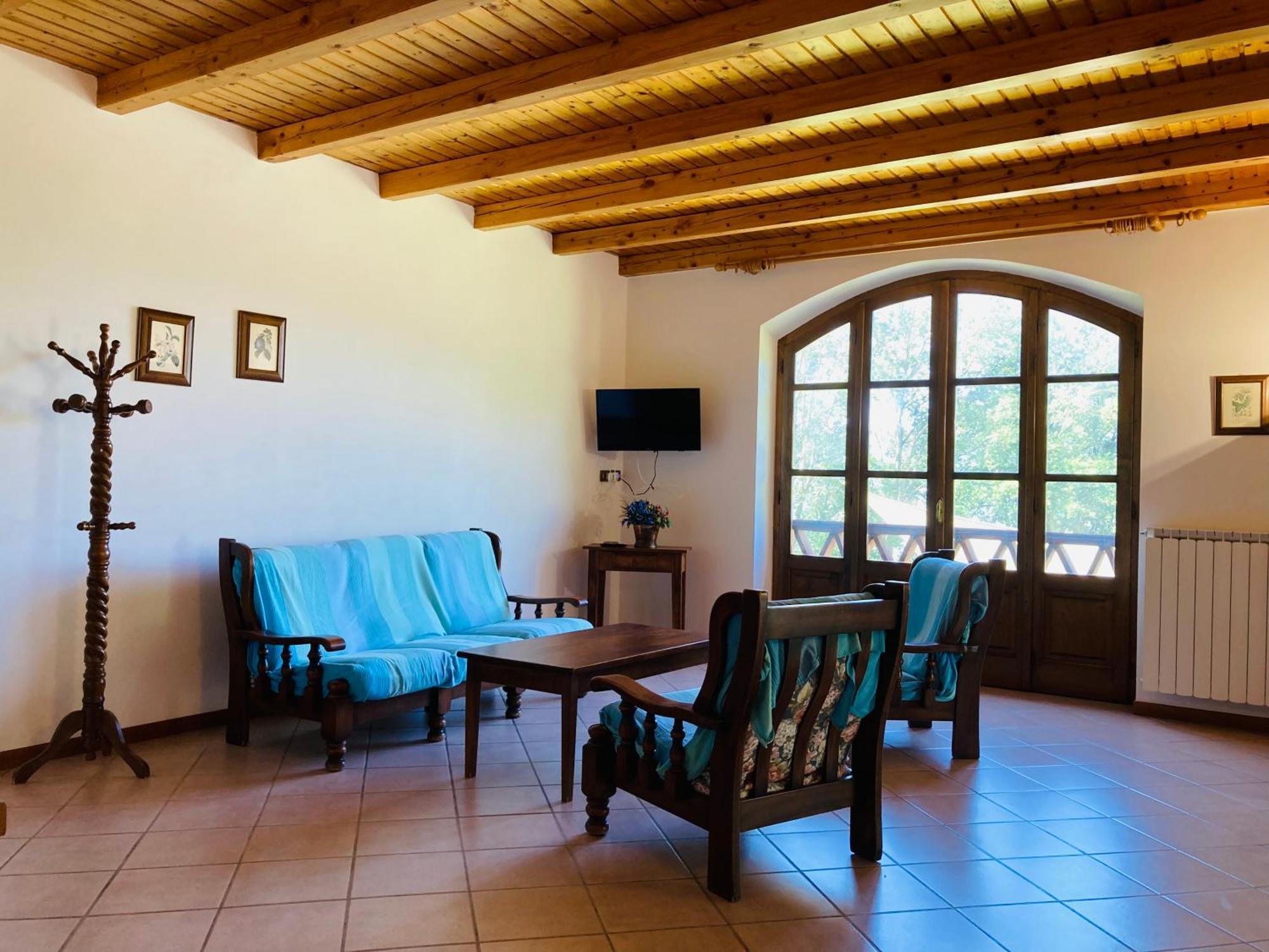 Agriturismo Poderino Кастильоне-ди-Гарфаньяна Экстерьер фото