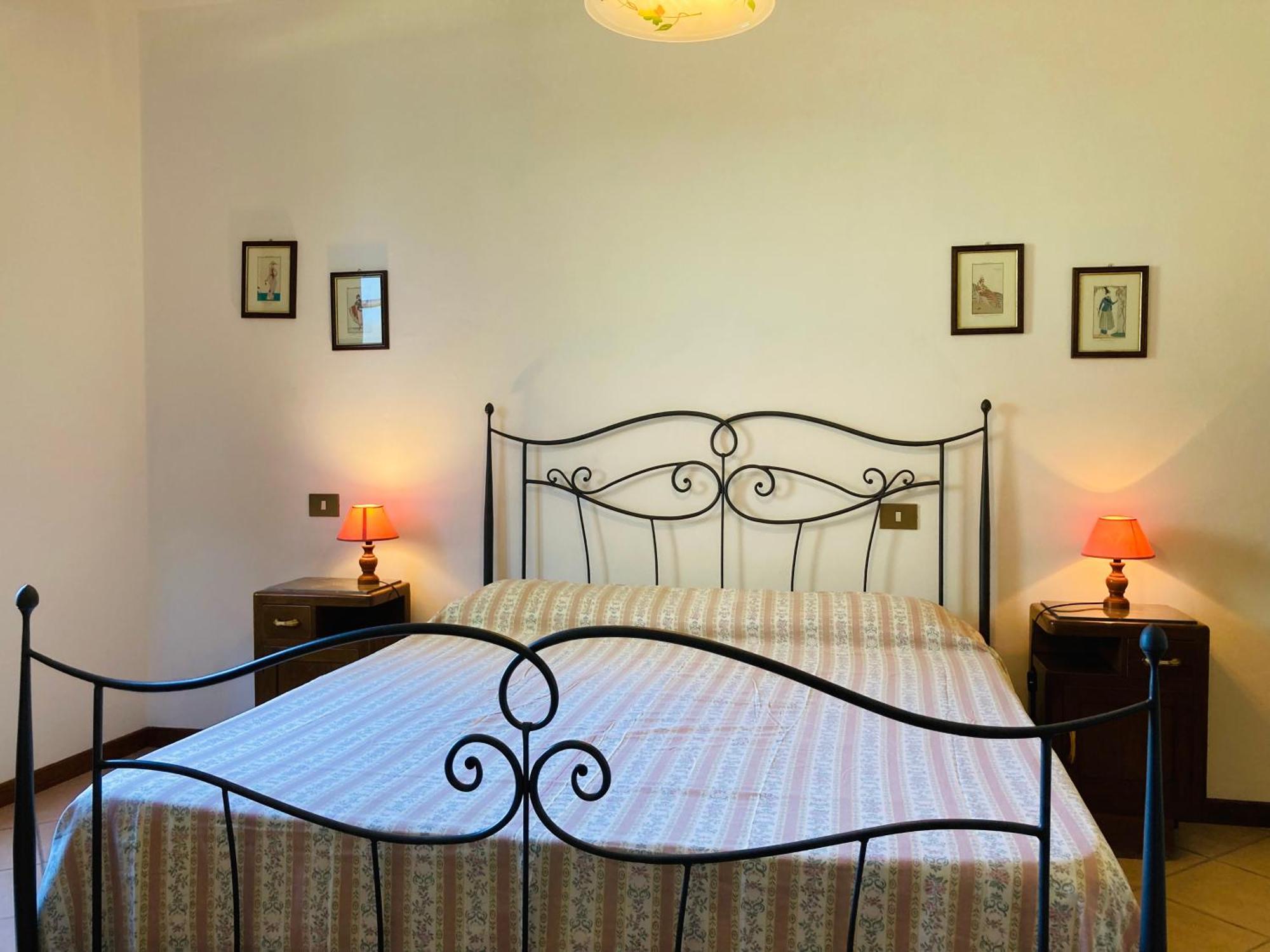 Agriturismo Poderino Кастильоне-ди-Гарфаньяна Экстерьер фото